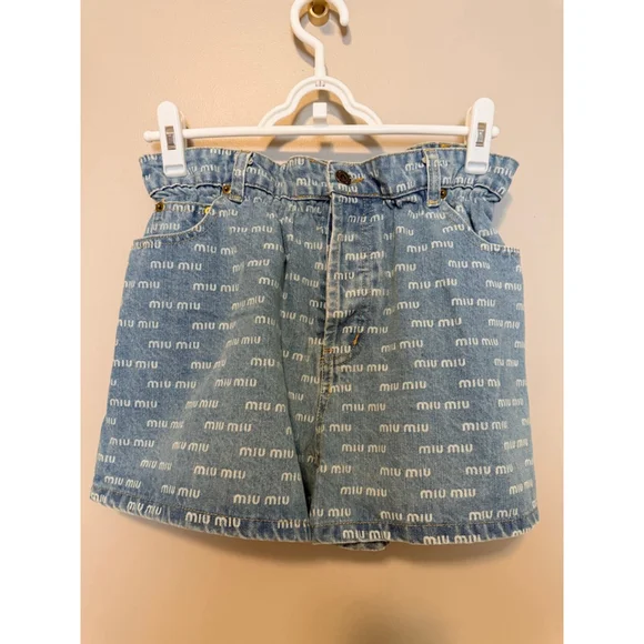 MIU MIU Shorts - Picture 5 of 9